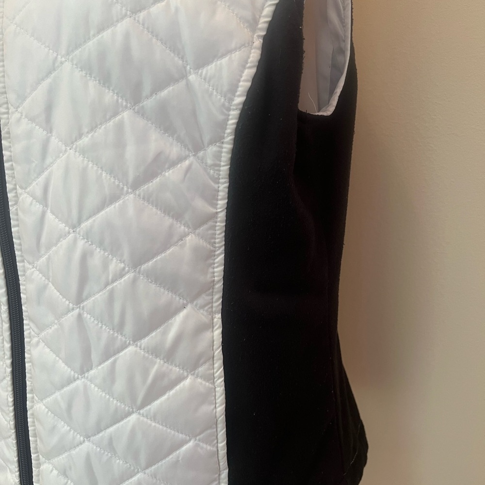 #279 Exertek Quilted Vest in White with Black stretch material on sides. - Picture 8 of 8